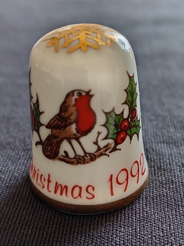 Caverswall christmas thimble - christmas,