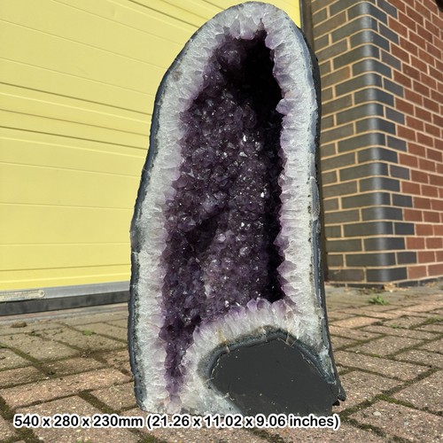 Grade amethyst church - amethyst, geode