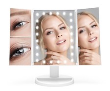 Rio 24 LED Tri-Fold Makeup