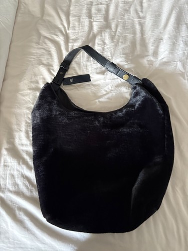Black soft faux fur - m,