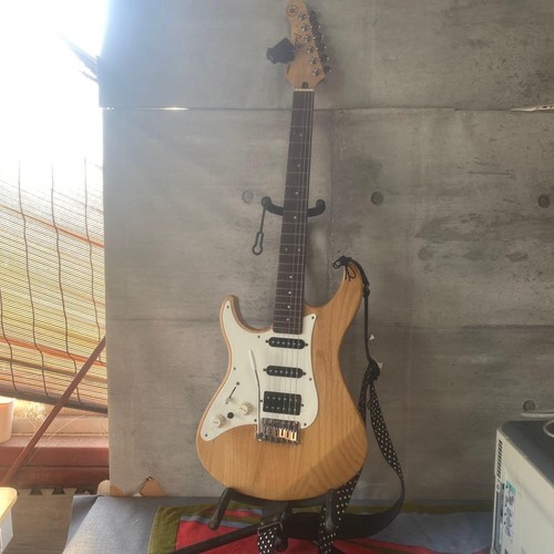 Yamaha pacifica112v yellow - yamaha,