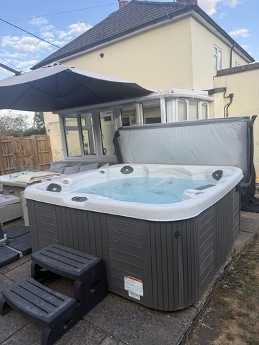 Hot tub 2020 6seater dark - -2020-,