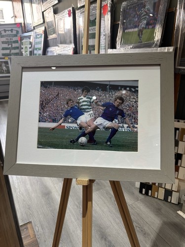 Frank mcgarvey signed celtic - mcgarvey,