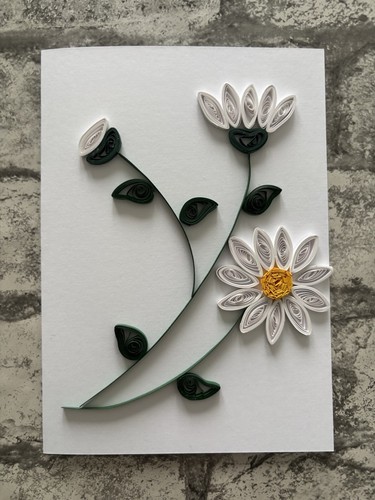Quilled paper daisy floral - daisy,
