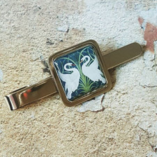 Unique WILLIAM MORRIS SWAN