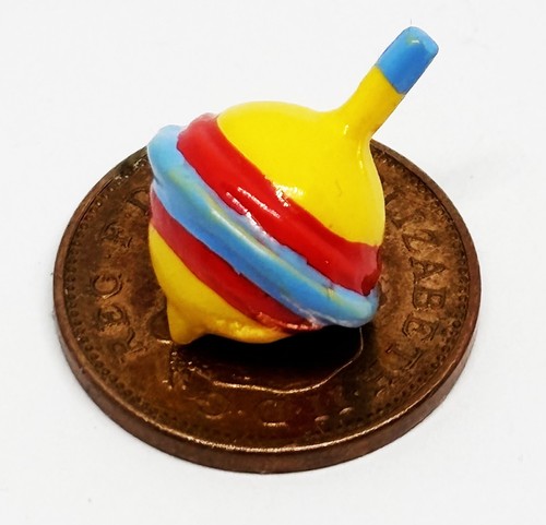 Dolls house spinning - dolls, top