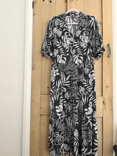 Navy white print longer - white,