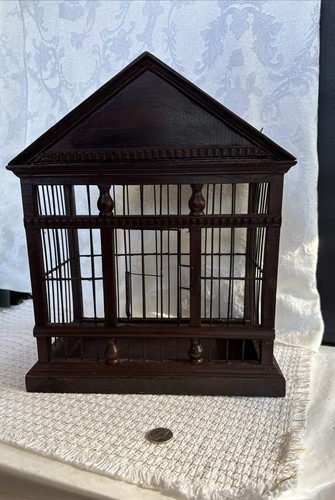 Vintage style wooden bird - style,