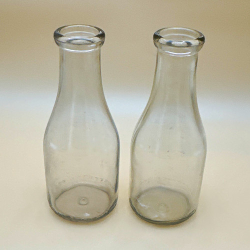 Lot vintage glass milk - of,