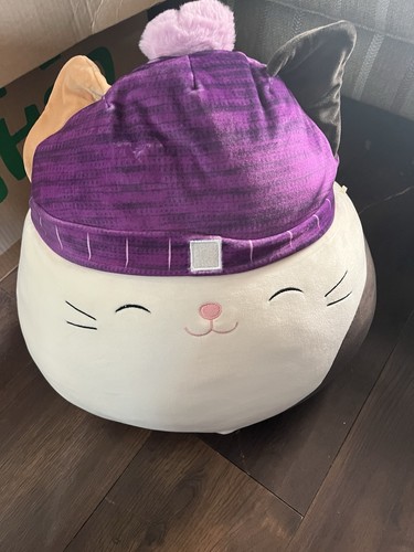 Squishmallow cam the cat - ,