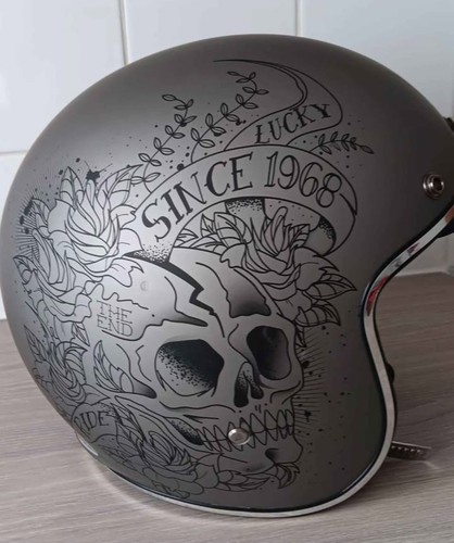 Motorcycle helmet mans - helmet, le