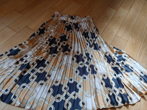 Richard allen pleated - x,