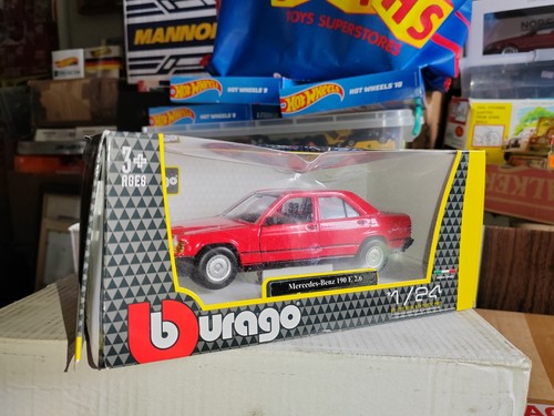 Boxed model bburago - model,