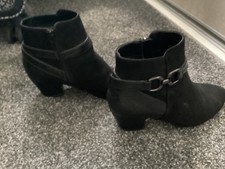 Ladies Suede Boots Size 6