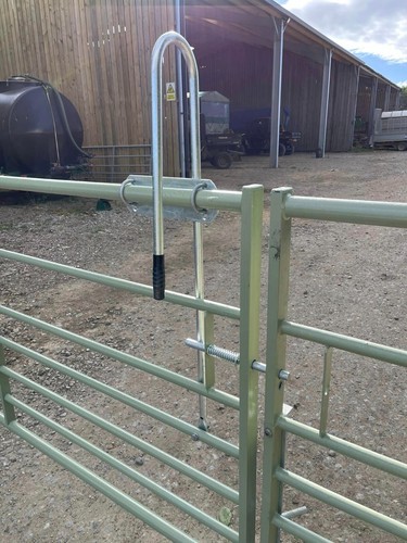 Rider friendly equestrian - , gate