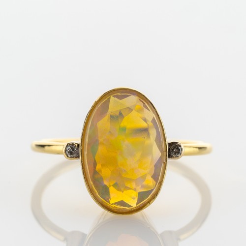 Ring 750 gold with opal - 750,