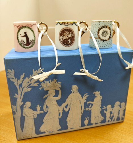 Wedgwood miniature toddies - 3x,
