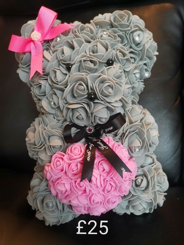 Bear with grey forever - , roses