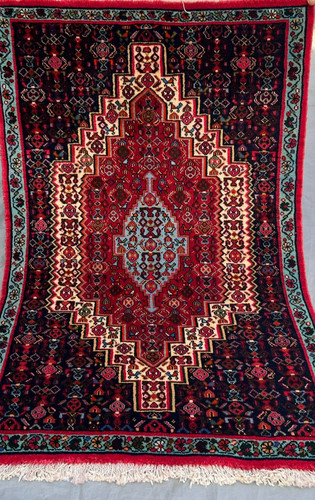 Stunning vintage oriental - stunning,