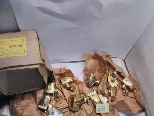 Brass claw feet - brass, new