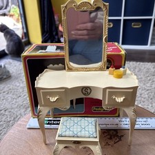 Pedigree Vintage Sindy Dressing Table And Stool
