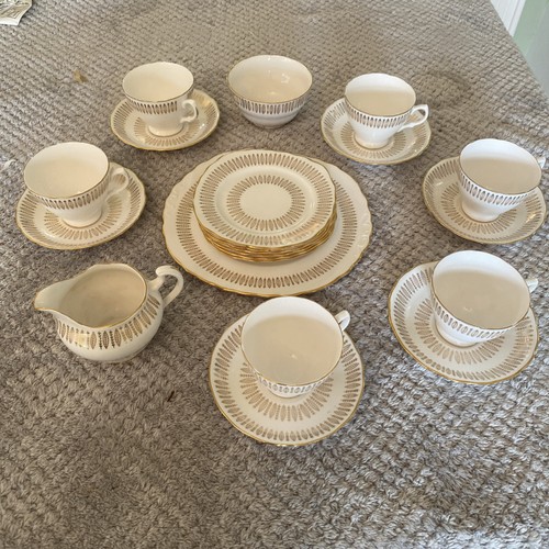 Vintage royal malvern bone - royal,