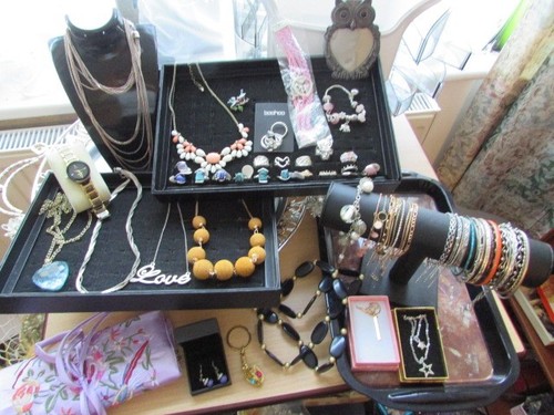 Mixed costume jewellery lot - costume,