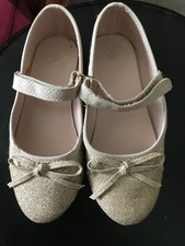GOLD GLITTERY SHOES - SIZE 11