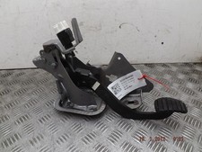 Renault Clio Clutch Pedal /