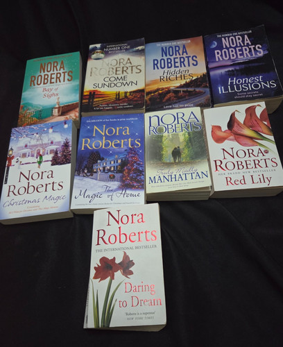 Nora roberts book bundle - roberts,