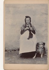 Cornwall? cabinet card Real photo Local lady knitting with her dog St Ives?