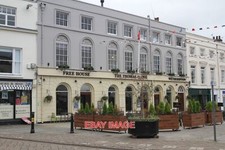 PHOTO  THE THOMAS LLOYD MARKET