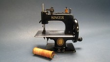 Antique Singer Mini Hand Crank
