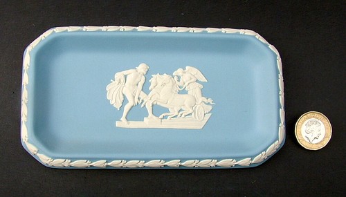 Wedgwood white blue jasper - on,
