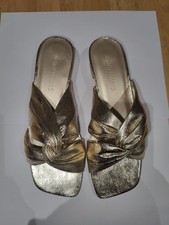 JD Williams Twist Slide Flat Sandal In Gold-tone Nappa Leather. Size 6.