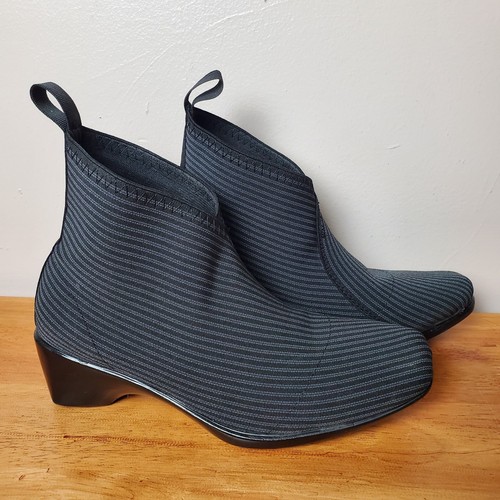 Charleston shoe company - shoe,