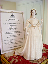 L/E COALPORT FIGURE-QUEEN