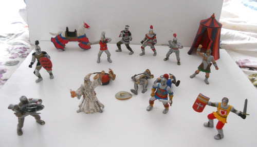Elc horses and knights - ,