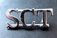 SCT STOCKPORT CORPORATION TRAMWAYS (1901-1951) DRIVER CONDUCTOR LAPEL BADGE