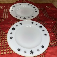 Pyrex Black Snowflake Dinner Plate x 2 - Vintage Pyrex JAJ - 25cm
