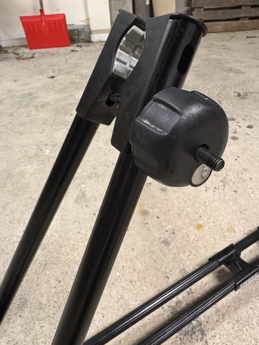 Thule roof mounted single bike - thule,