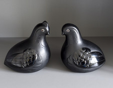 Set of 2 bird figurines in matt black glaze with glossy wings, St Michael doves