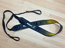 Nikon Z black/yellow shoulder