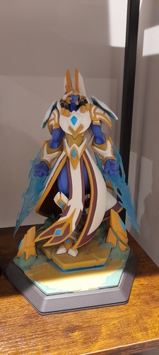 Starcraft artanis statue - starcraft,