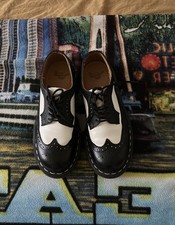 Martens black white wingtip - dr,