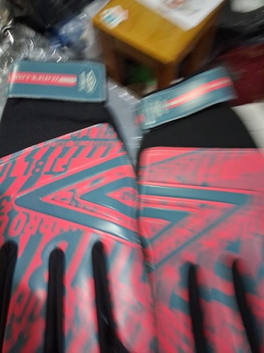 Goalkeeper gloves size - goalkeeper,