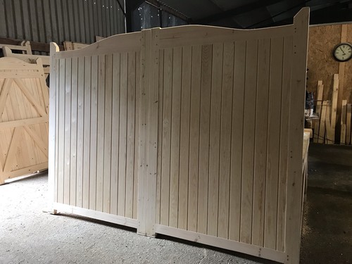 Wooden driveway gates swan - driveway,