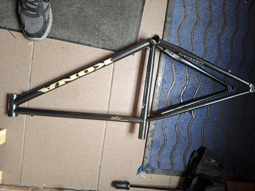 Kona chromo hartail - 16"chromo,