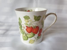 RINGTONS VIRGINIA STRAWBERRY FINE BONE CHINA MUG