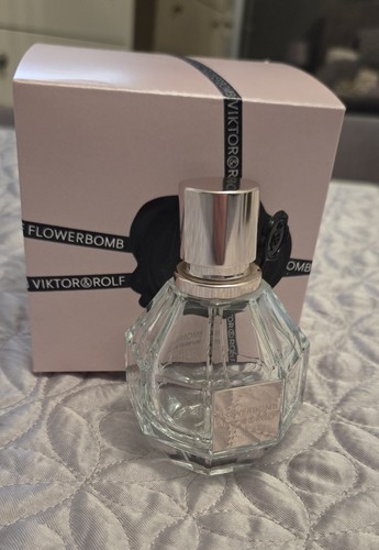 Viktor rolf flower bomb box - &,